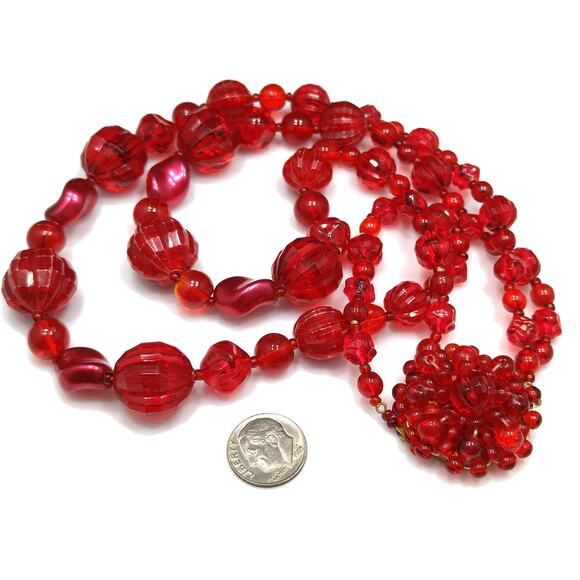 Vintage 1940s Red Lucite Beaded Necklace, Large Beaded Clasp - Picture 3 of 10